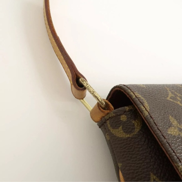 Louis Vuitton Musette Tango Short Strap Monogram Shoulder Bag - Picture 8 of 16